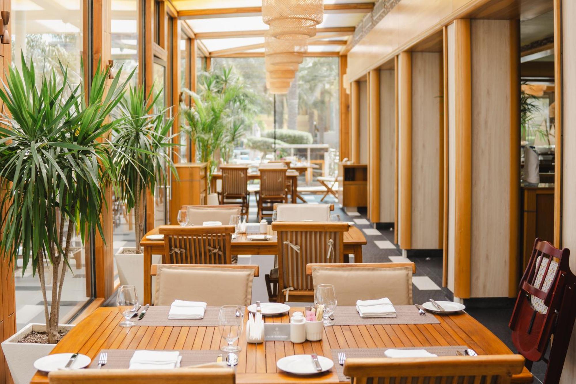 珊瑚度假村 麦纳麦 外观 照片 The restaurant