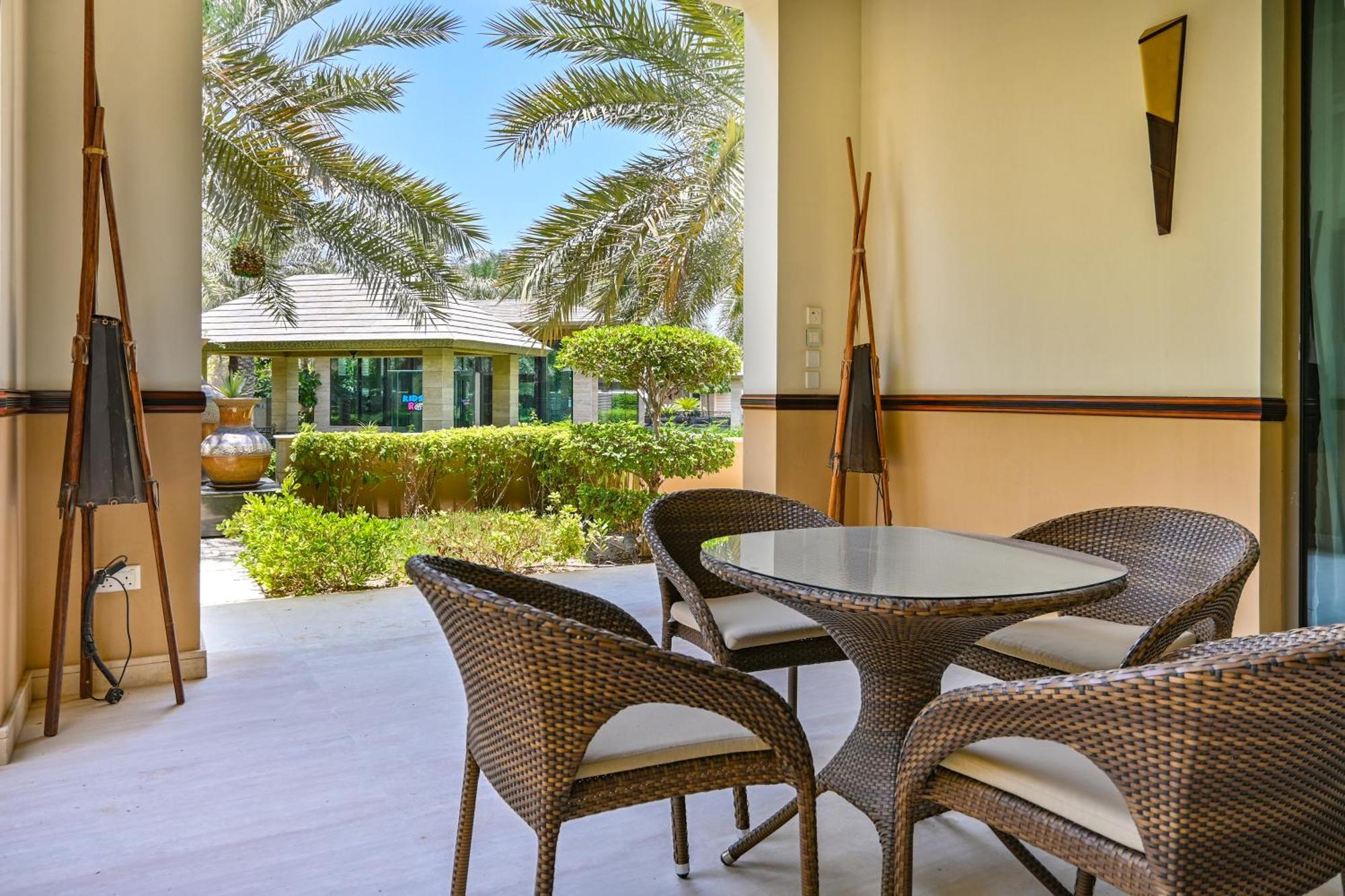 珊瑚度假村 麦纳麦 外观 照片 The Palm Beach Club
