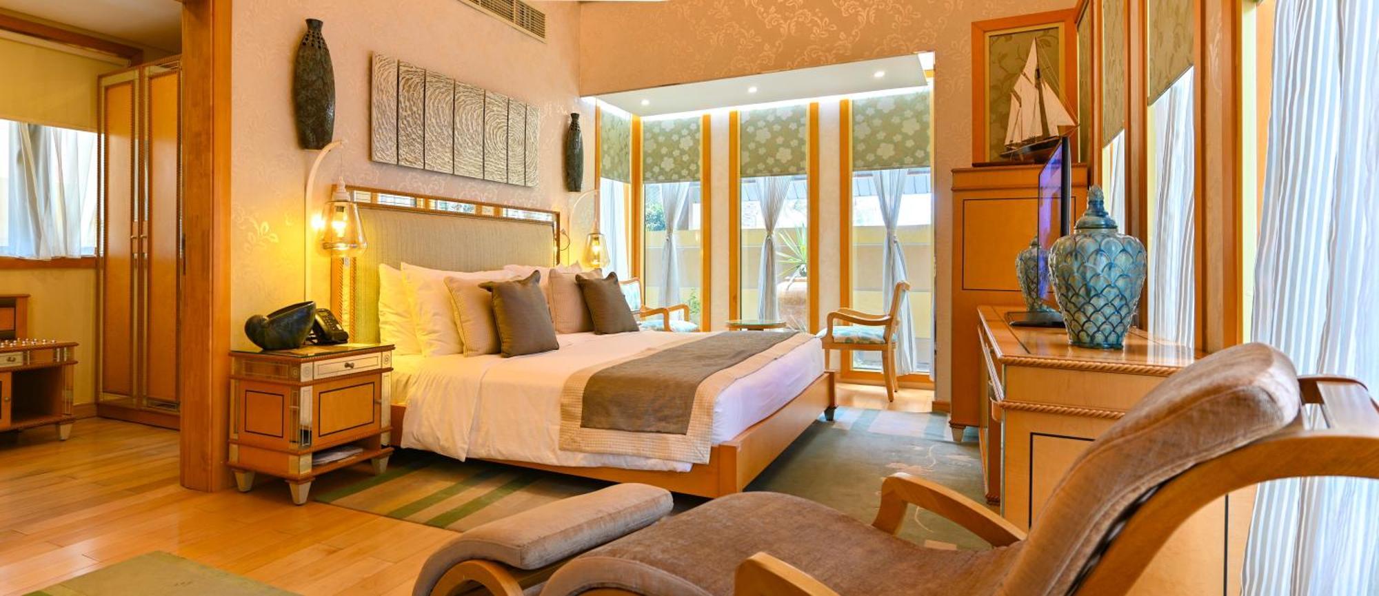 珊瑚度假村 麦纳麦 外观 照片 A bedroom at the Taj Bengal